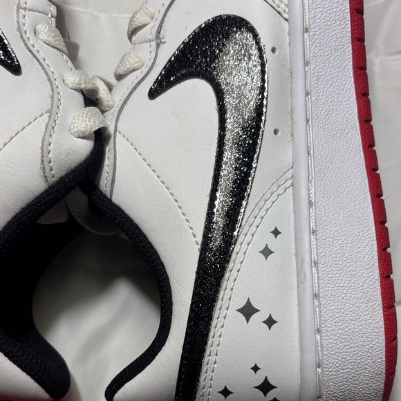 Nike Court Borough Low 2
SE 5.5Y ‘White Very Berry'/ Black Sneakers - Picture 11 of 12